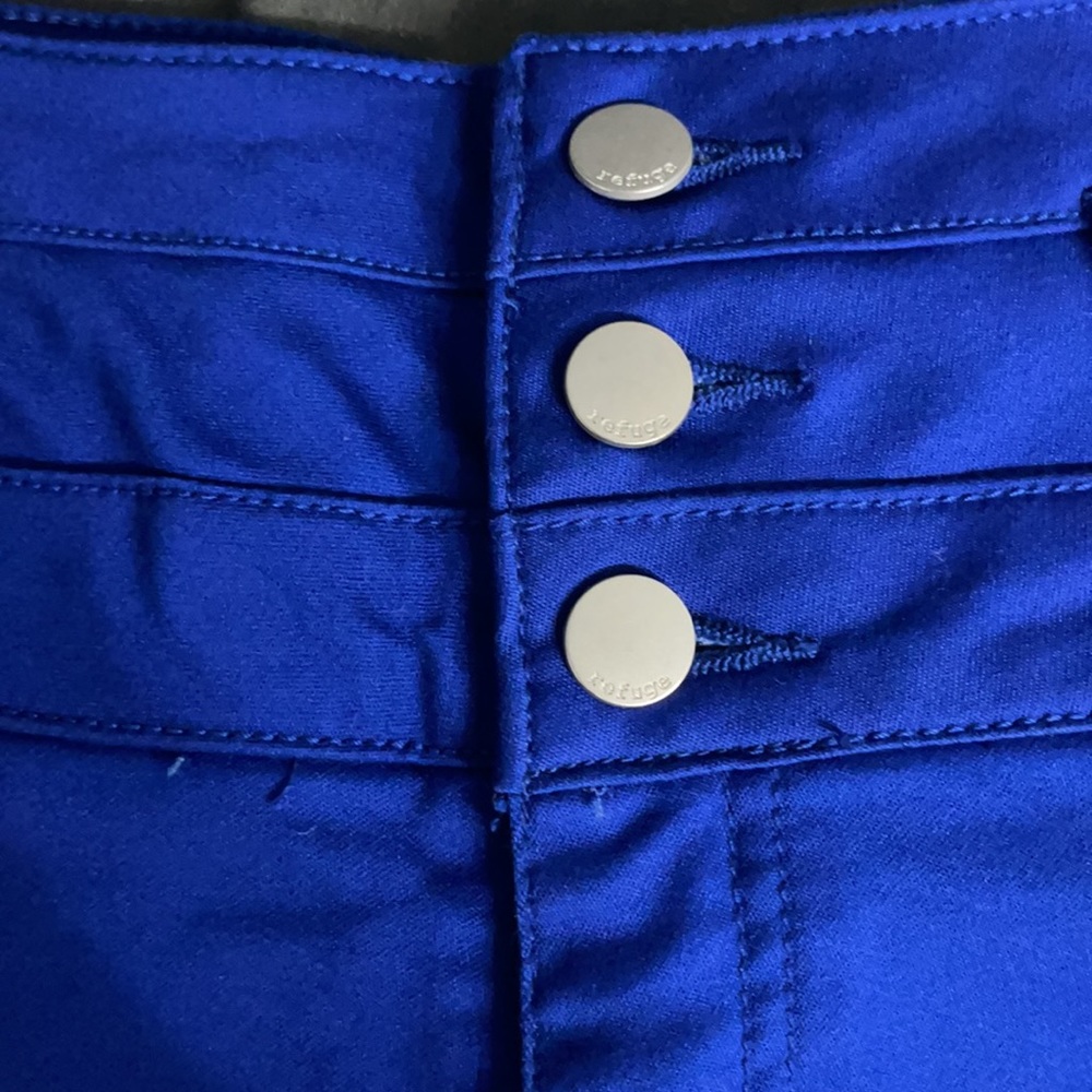 Refuge High Rise Shorts - Picture 3 of 5